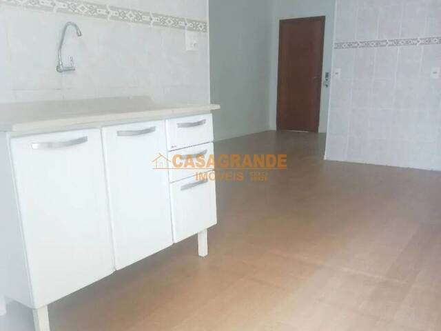 Casa para Venda em São José dos Campos - 4