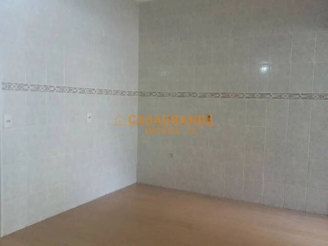 Casa para Venda em São José dos Campos - 5