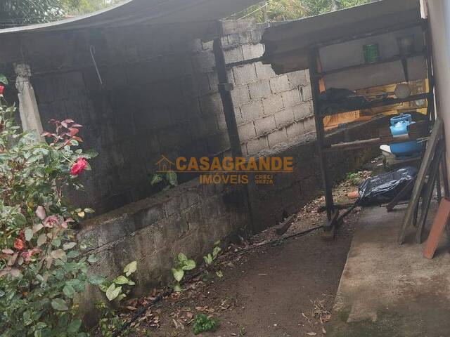 Casa para Venda em Paraibuna - 5