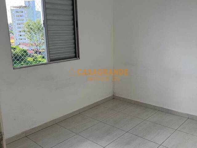 Apartamento para Venda em São José dos Campos - 4
