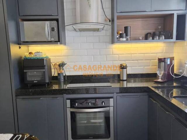 Casa para Venda em São José dos Campos - 4
