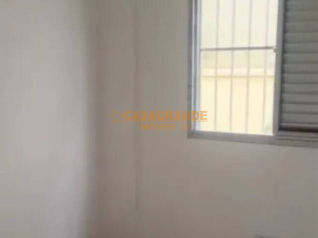 Apartamento para Venda em São José dos Campos - 4