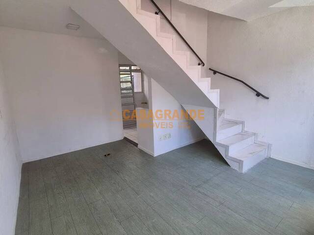 Casa para Venda em São José dos Campos - 4