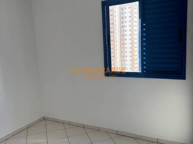 Apartamento para Venda em São José dos Campos - 4