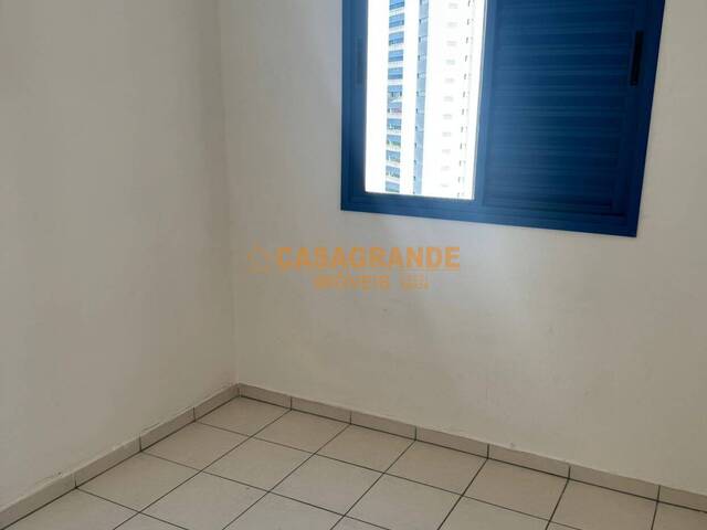Apartamento para Venda em São José dos Campos - 5