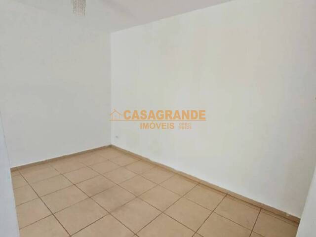 Apartamento para Venda em São José dos Campos - 4