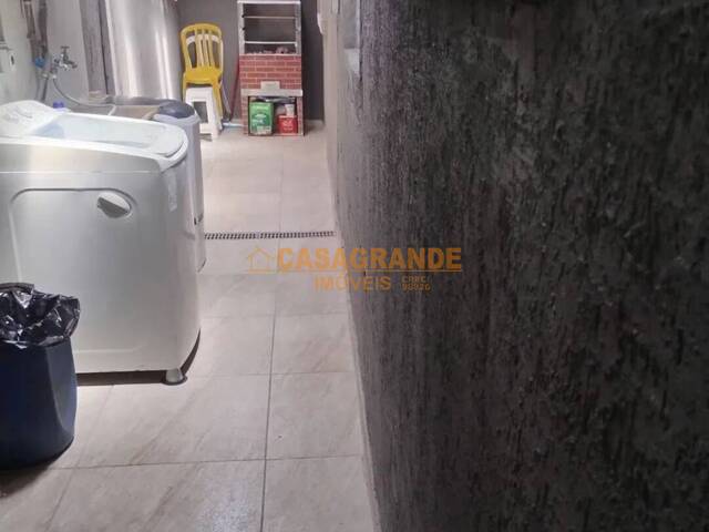 Casa para Venda em São José dos Campos - 5