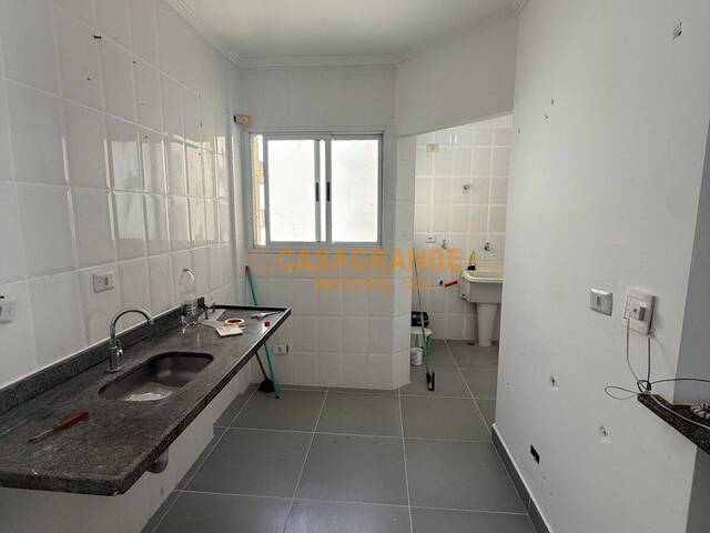 Apartamento para Venda em São José dos Campos - 4