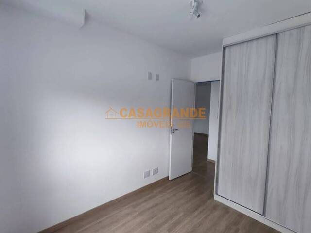 Apartamento para Venda em São José dos Campos - 4