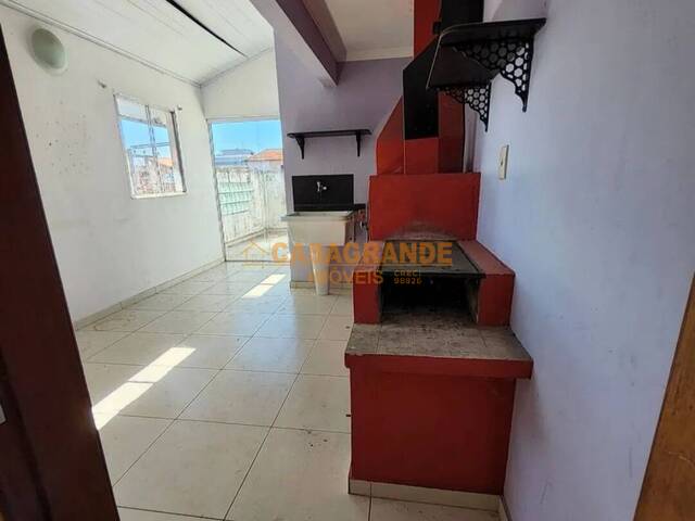 Casa para Venda em São José dos Campos - 4