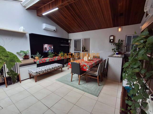 Casa para Venda em São José dos Campos - 4