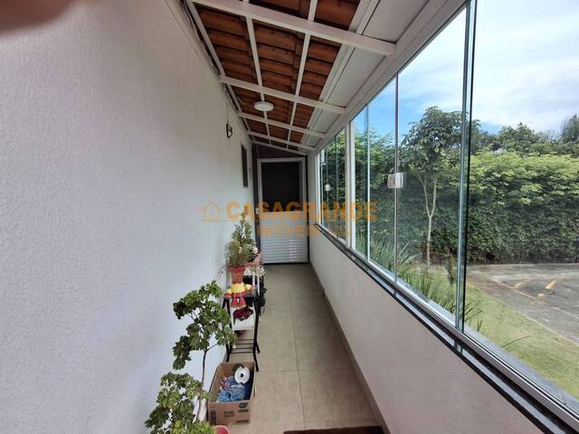 Casa para Venda em São José dos Campos - 4
