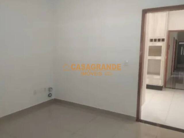#13877 - Casa para Venda em São José dos Campos - SP - 3