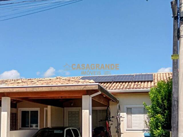 #13885 - Casa para Venda em Jacareí - SP - 1