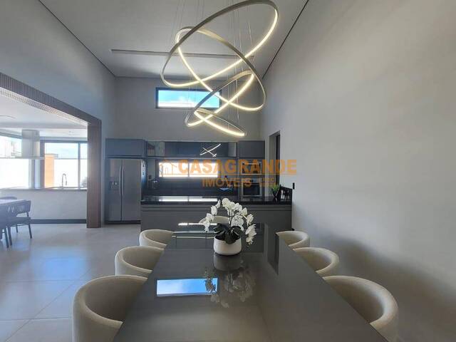 Casa para Venda em São José dos Campos - 5