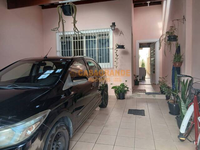 Casa para Venda em São José dos Campos - 5