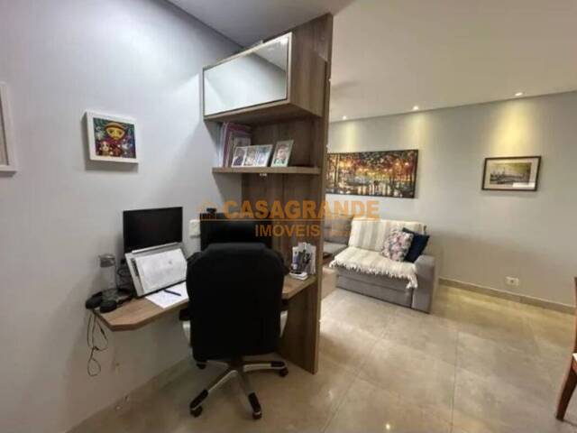 Apartamento para Venda em São José dos Campos - 4