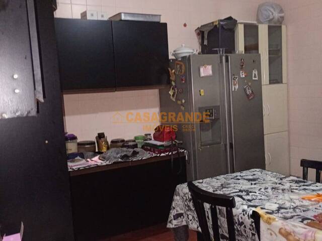 Casa para Venda em São José dos Campos - 5