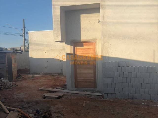 Casa para Venda em São José dos Campos - 5