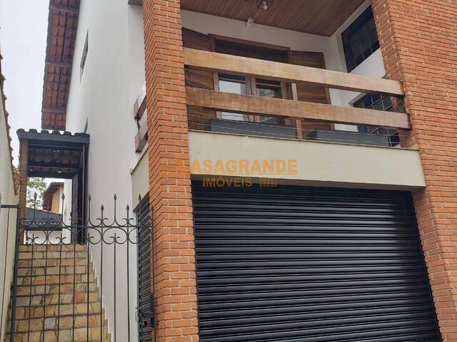 Casa para Venda em São José dos Campos - 4