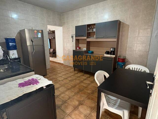 Casa para Venda em São José dos Campos - 5
