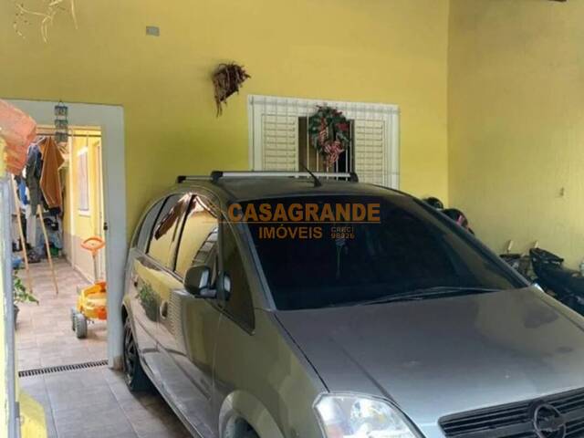 Venda em Jardim Pararangaba - São José dos Campos