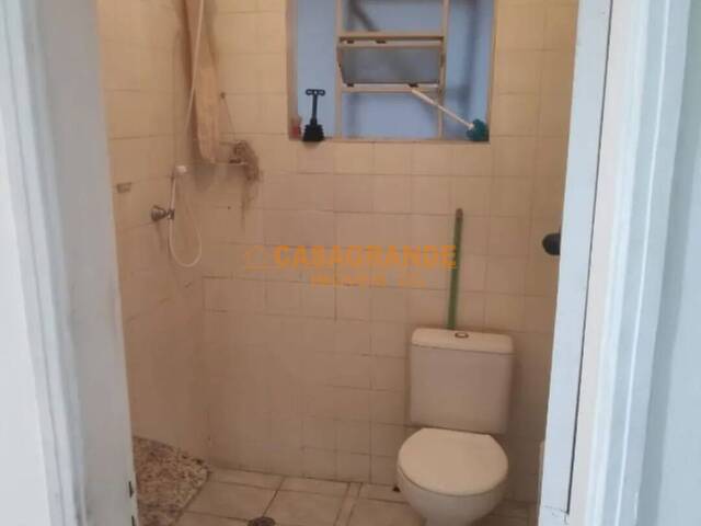 Casa para Venda em São José dos Campos - 5