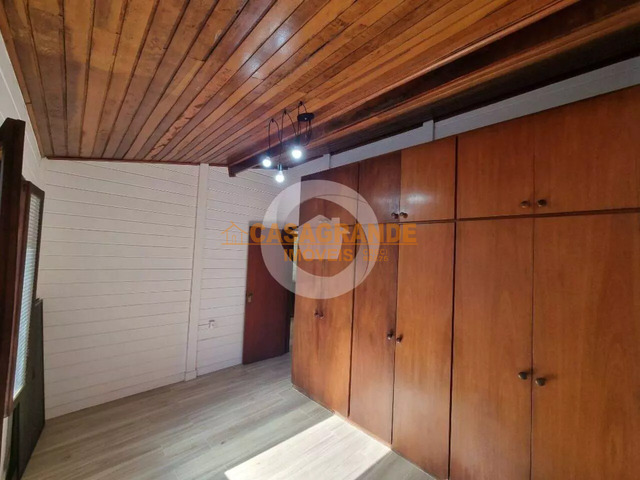 Casa para Venda em São José dos Campos - 2