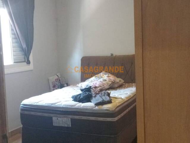 Casa para Venda em São José dos Campos - 5