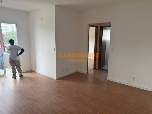 Apartamento para Venda em São José dos Campos - 4