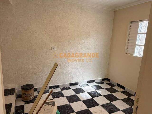 Casa para Venda em São José dos Campos - 5