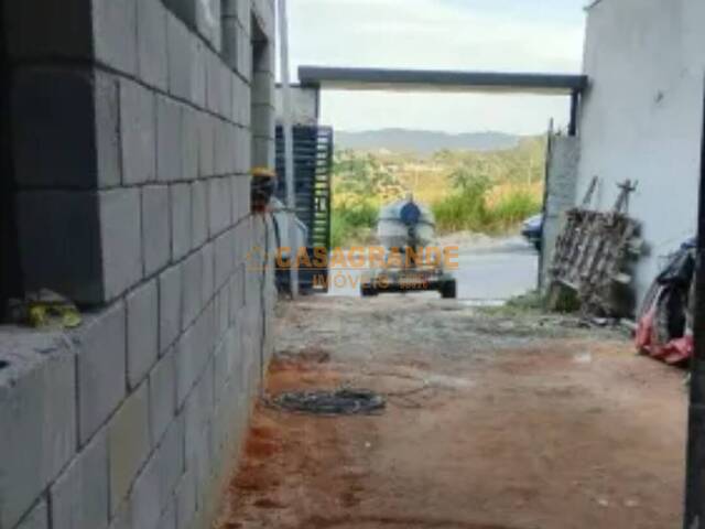 Casa para Venda em São José dos Campos - 5