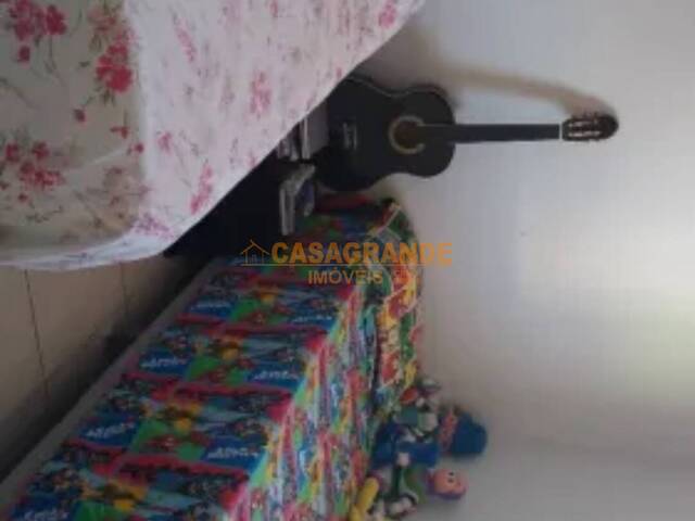 Casa para Venda em São José dos Campos - 5