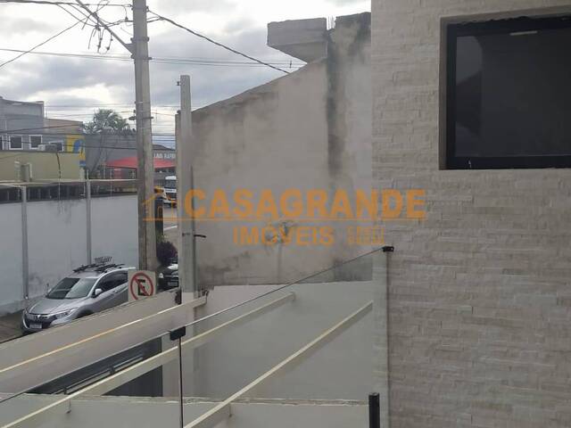 Casa para Venda em São José dos Campos - 5