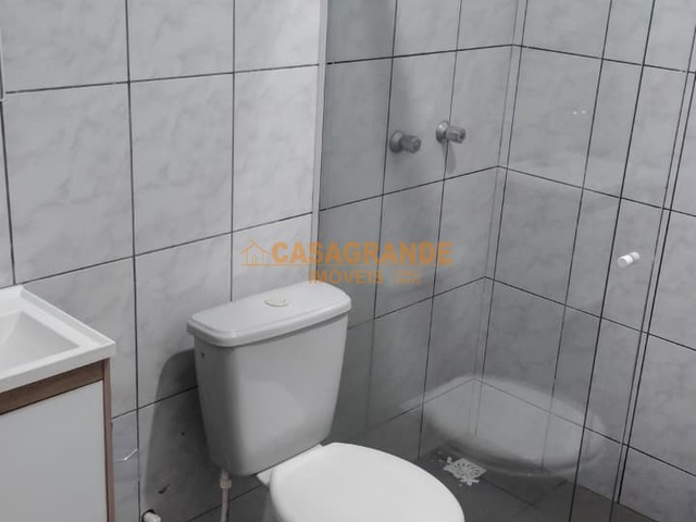 Casa para Venda em São José dos Campos - 4