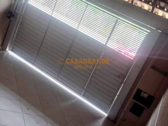 Casa para Venda em São José dos Campos - 5