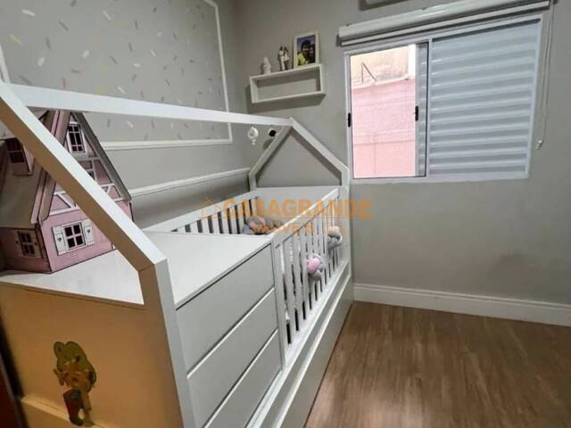Casa para Venda em São José dos Campos - 4