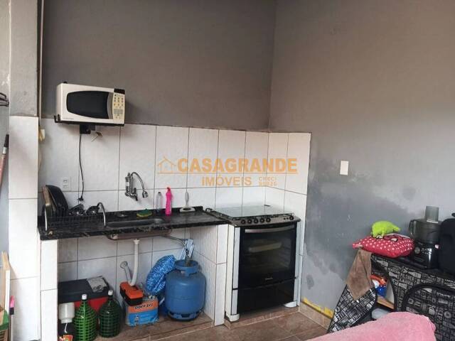 Casa para Venda em São José dos Campos - 5