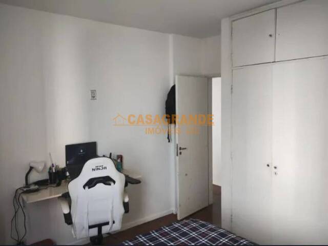 Apartamento para Venda em São José dos Campos - 4