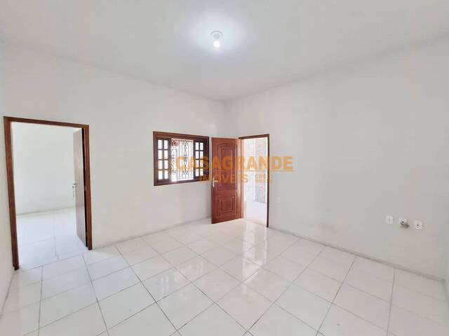#14090 - Casa para Venda em Jacareí - SP - 2