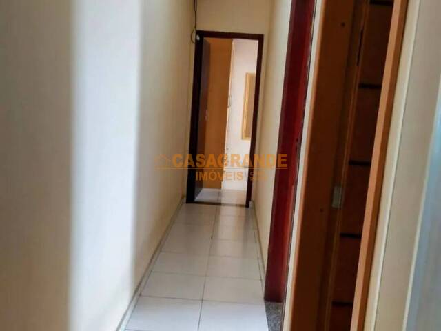 Casa para Venda em São José dos Campos - 5