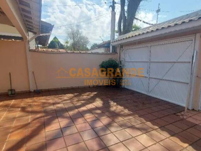 Casa para Venda em São José dos Campos - 5
