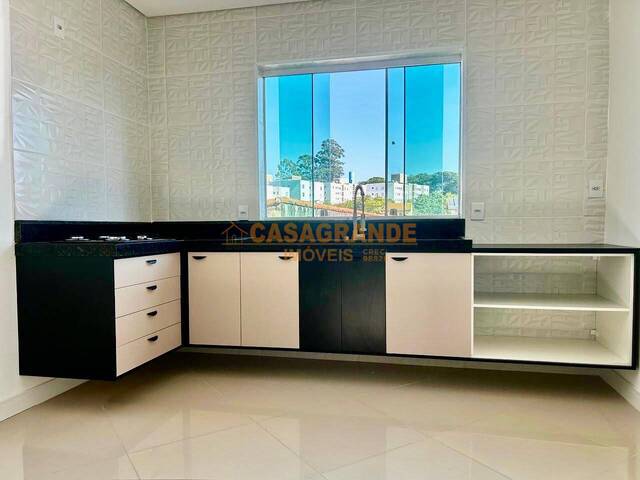 Casa para Venda em São José dos Campos - 4