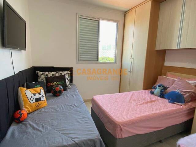 Apartamento para Venda em São José dos Campos - 4