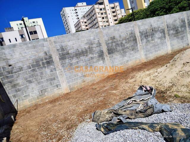 Área para Venda em São José dos Campos - 5