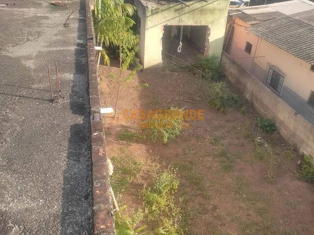 Venda em Chácaras Pousada do Vale - São José dos Campos