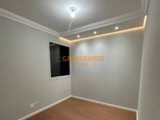 Apartamento para Venda em São José dos Campos - 4