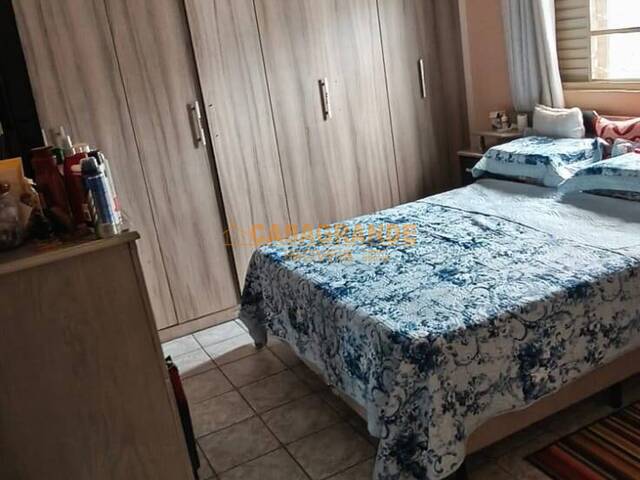 Casa para Venda em São José dos Campos - 4