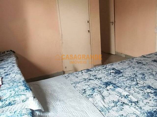 Casa para Venda em São José dos Campos - 5