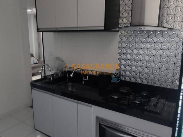 Apartamento para Venda em São José dos Campos - 4